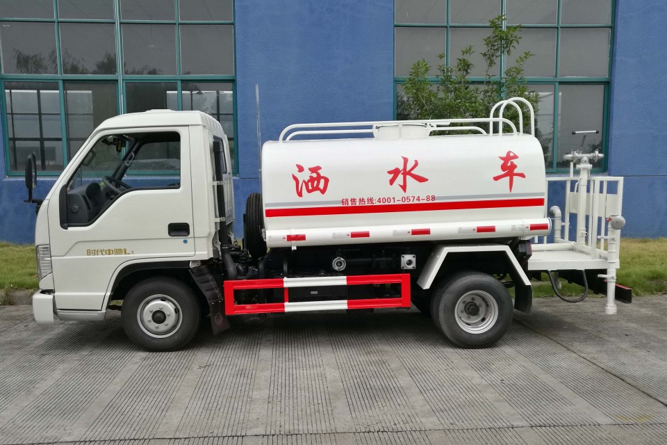 福田小型綠化噴灑車